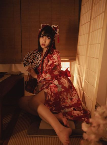 加勒比女海盗成版人2在线